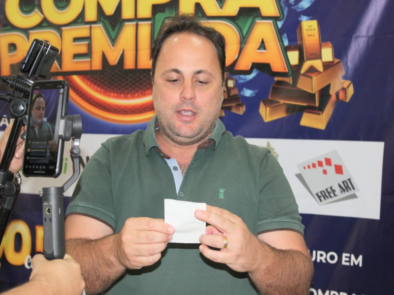Notícia: ACIS premia ganhadores da promoção Natal Iluminado com R$ 100 mil, nesta quinta, 11