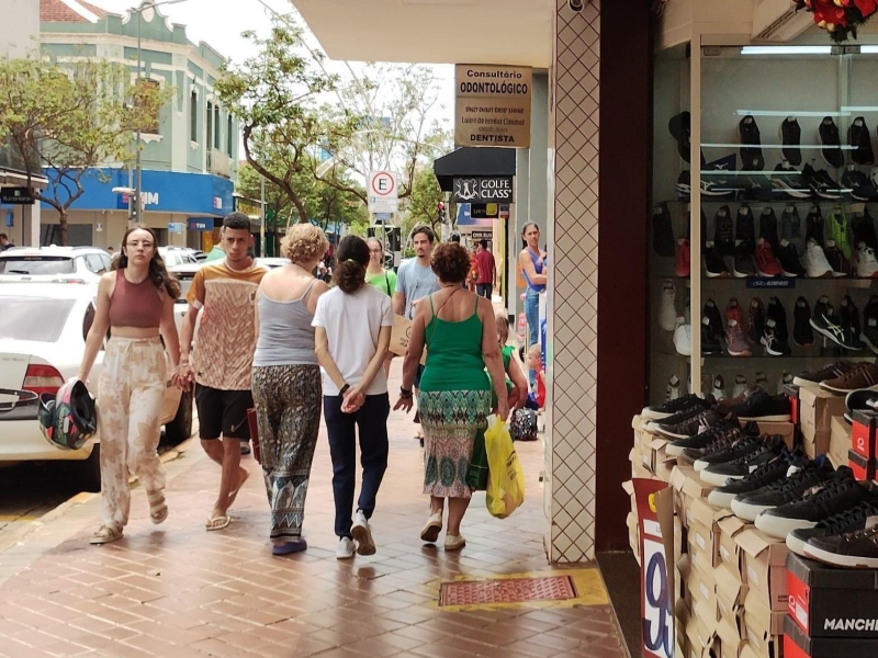 Notícia: Comércio sertanezino não terá funcionamento nesta quinta-feira, dia 19