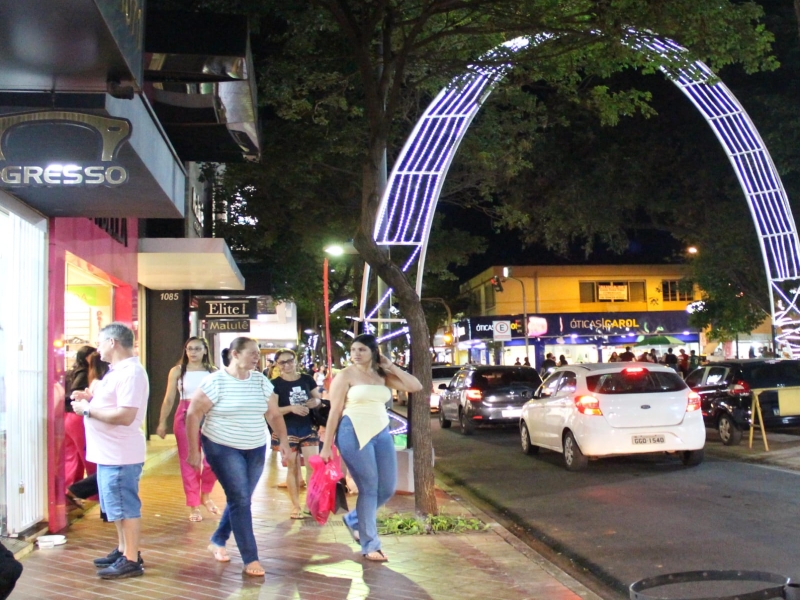 Notícia: Fique por dentro dos últimos dias de horário especial de funcionamento do comércio de Sertãozinho