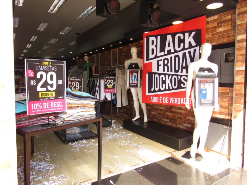 Notícia: Black Friday no comércio de Sertãozinho: ACIS contempla consumidores com vales-compras no valor de R$ 2.500 cada